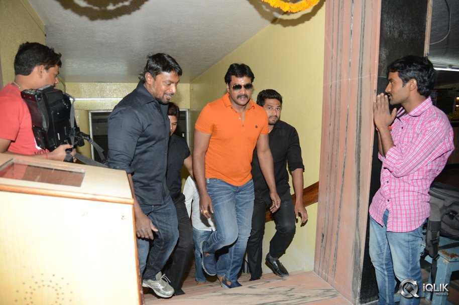 Krishnashtami-Movie-Team-at-Devi-Theater